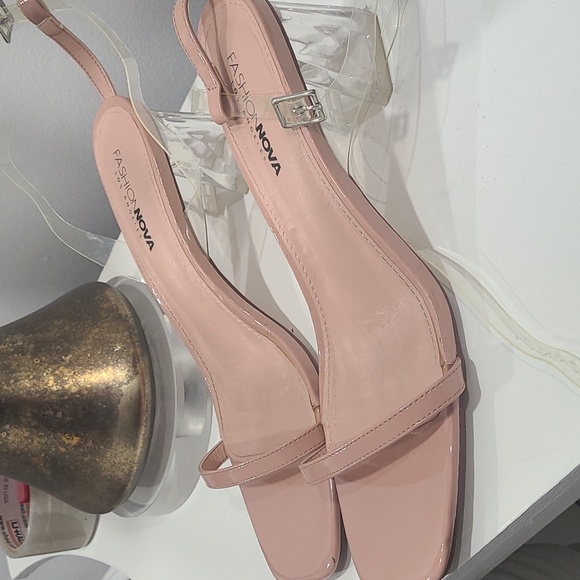 Fashion Nova - Picture 2 of 2